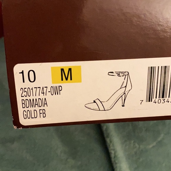 Shoes - Picture 2 of 4